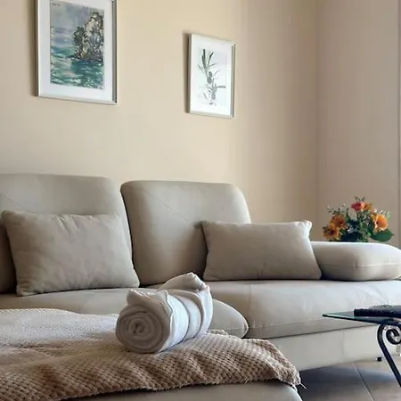 85m2 Stunning Sunset Couple